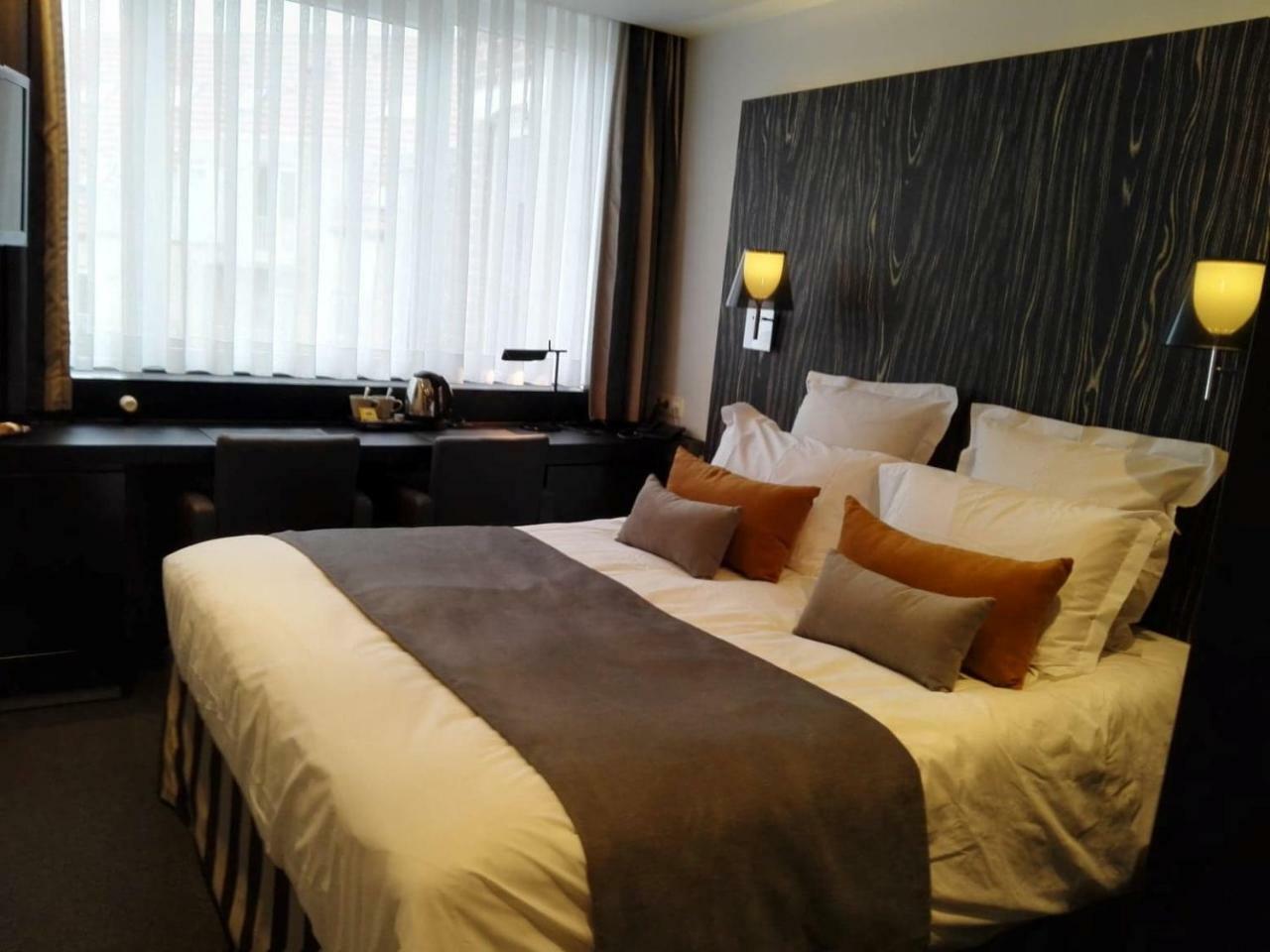 Hotel Royal De Panne Bagian luar foto
